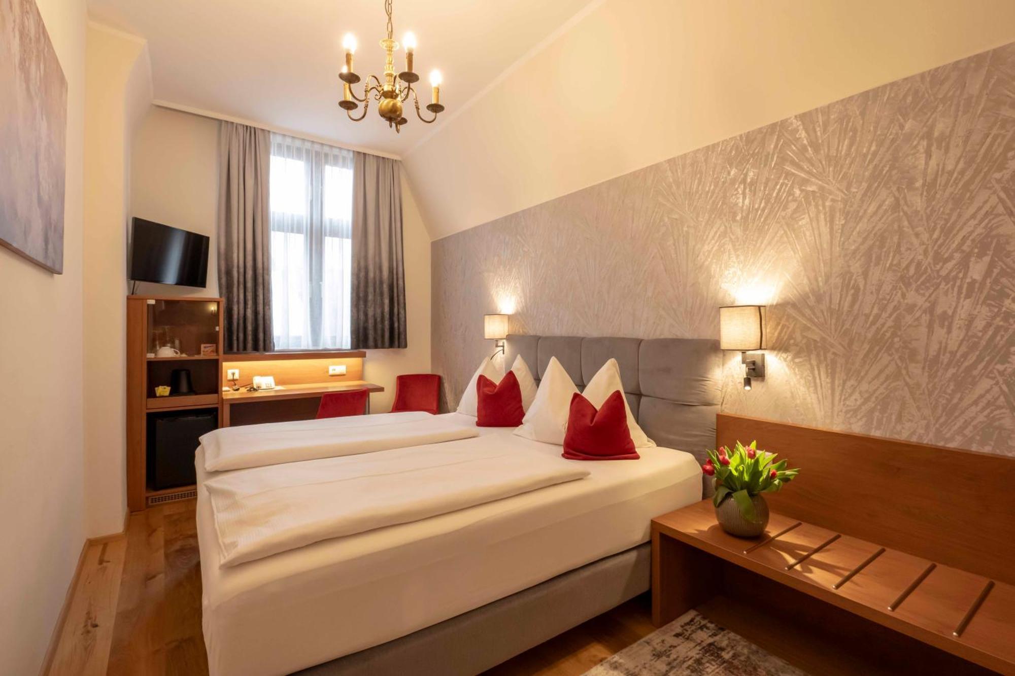 Hotel Mader Steyr Eksteriør billede